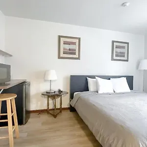 Locanda Commons, Halifax