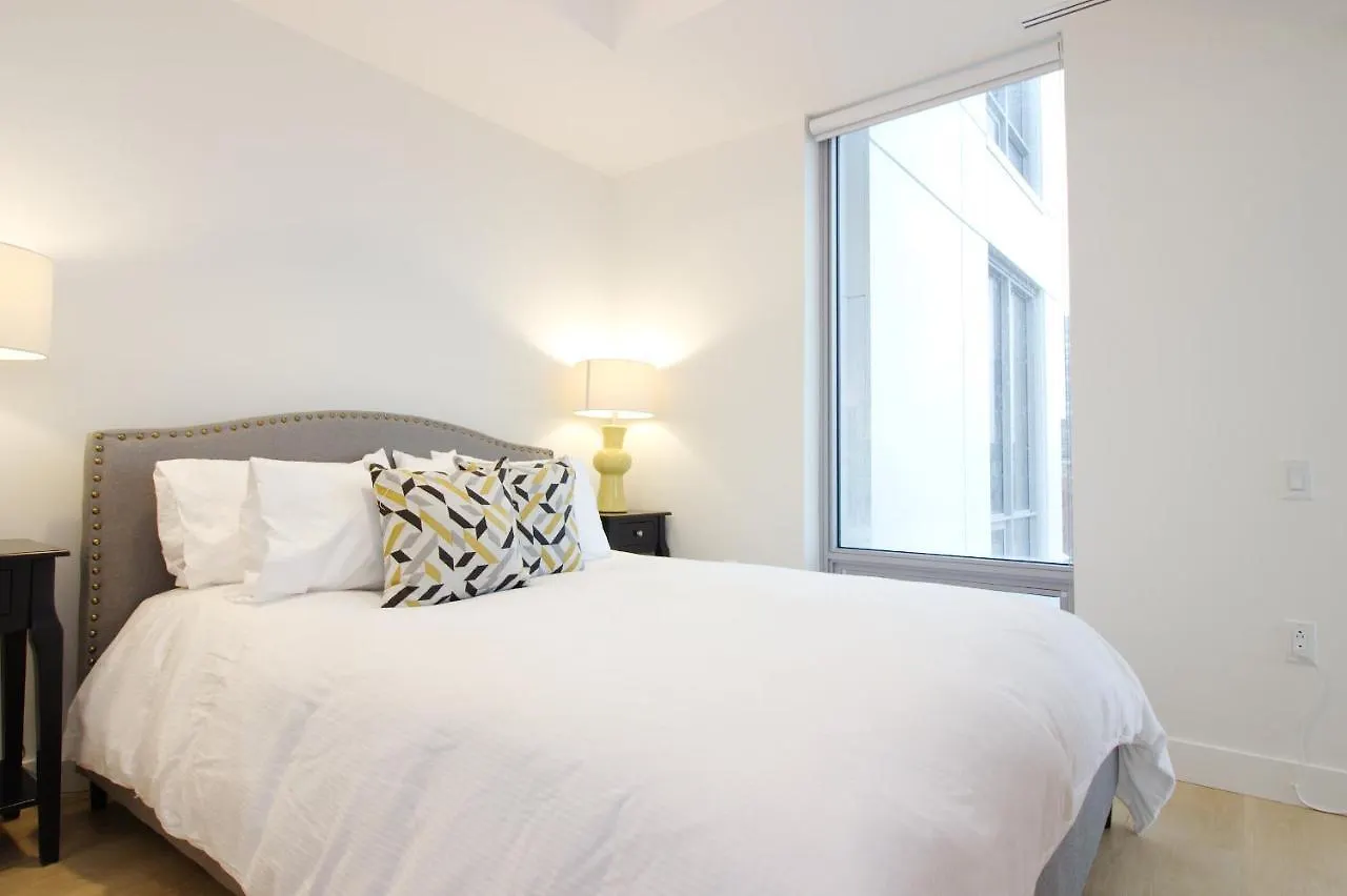 Moore Suites - The Alexander Halifax Apartment