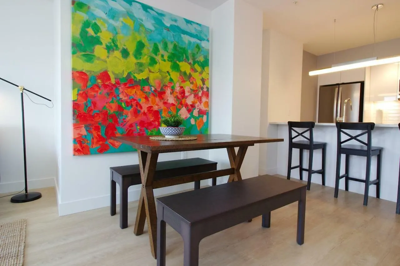 Moore Suites - The Alexander Halifax Apartment