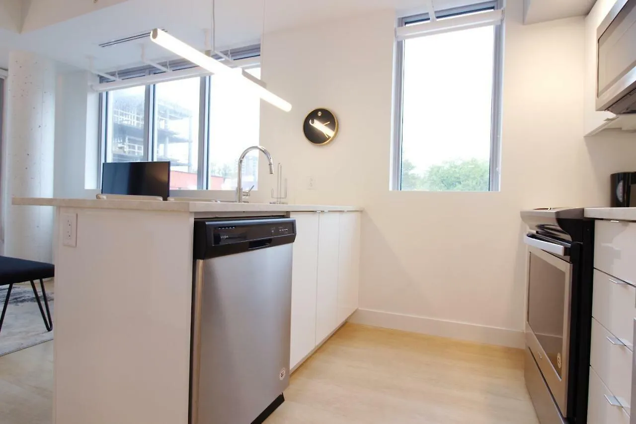 Moore Suites - The Alexander Halifax Apartment