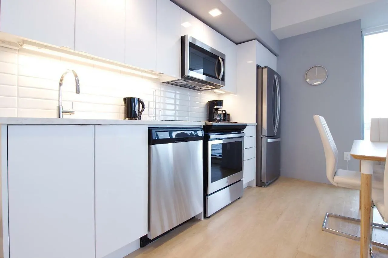 Moore Suites - The Alexander Halifax Apartment