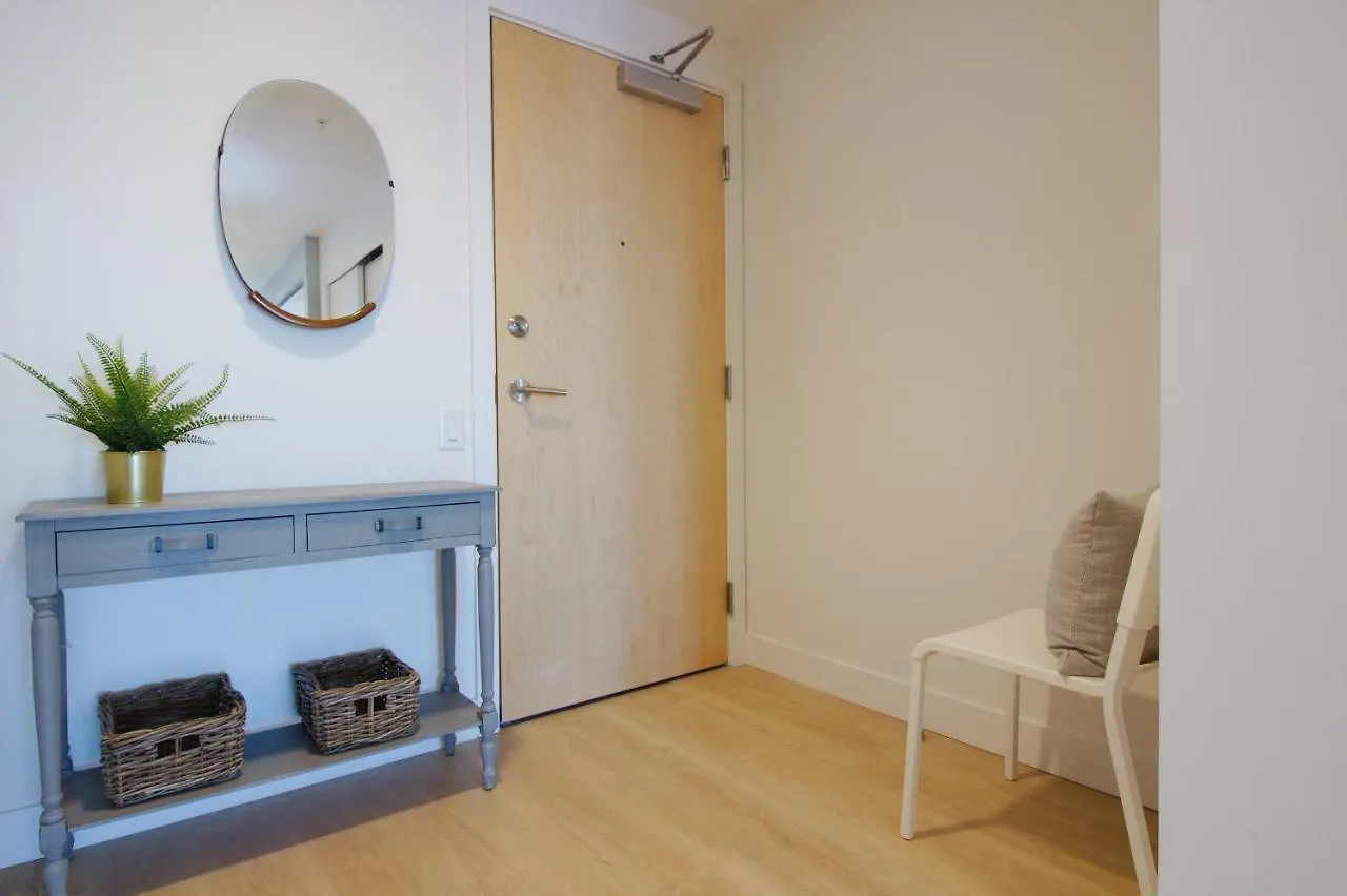 Moore Suites - The Alexander Halifax Apartment